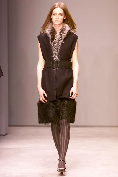 Look 28